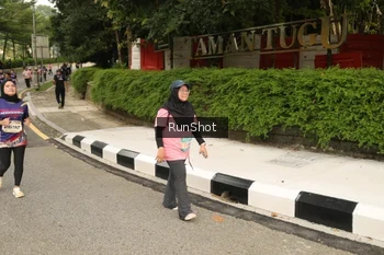 Runner Photo 4266660