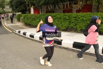 Runner Photo 4266665