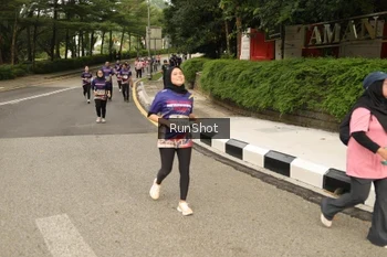 Runner Photo 4266674