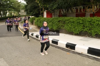 Runner Photo 4266675
