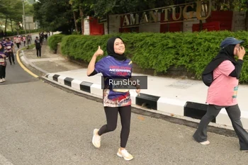 Runner Photo 4266687