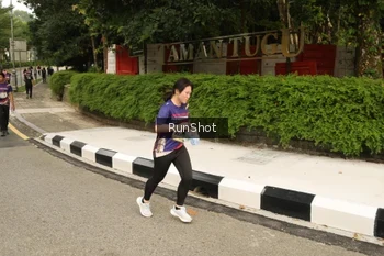 Runner Photo 4266692