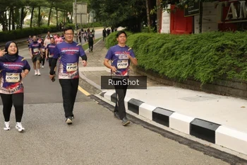 Runner Photo 4266701