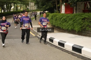 Runner Photo 4266707
