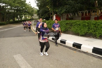 Runner Photo 4266709