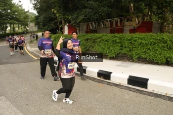 Runner Photo 4266715