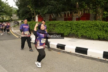 Runner Photo 4266716