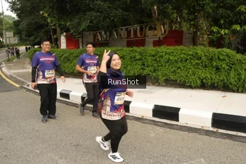 Runner Photo 4266722