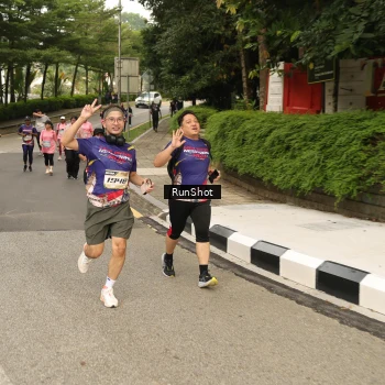 Runner Photo 4266740