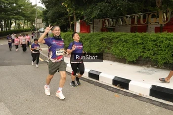 Runner Photo 4266750