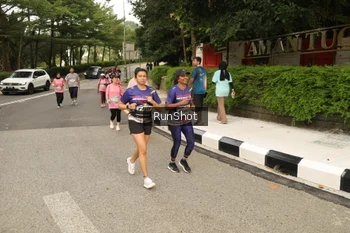Runner Photo 4266775