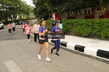 Runner Photo 4266780