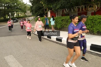 Runner Photo 4266804