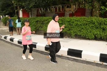 Runner Photo 4266805