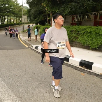 Runner Photo 4266859