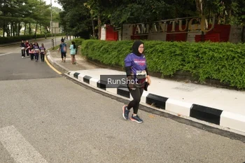 Runner Photo 4266875