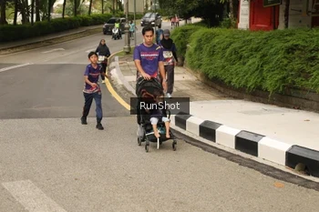 Runner Photo 4266912