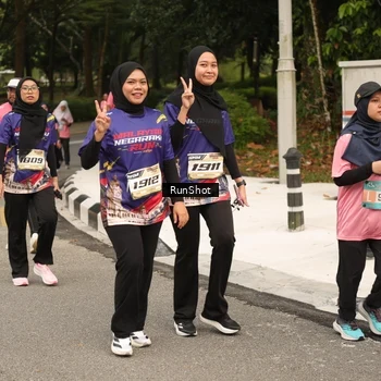 Runner Photo 4267017