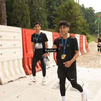 Runner Photo 4267064