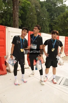 Runner Photo 4267069