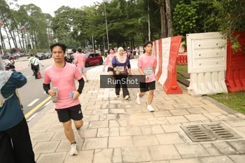 Runner Photo 4267086