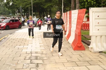 Runner Photo 4267089