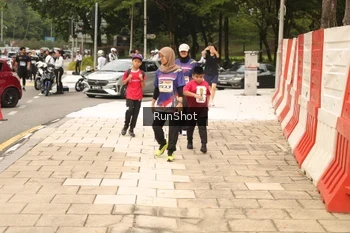 Runner Photo 4267094