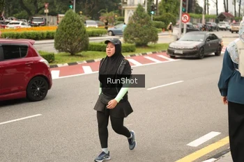 Runner Photo 4267101