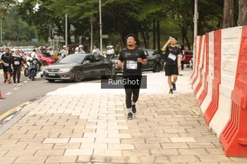 Runner Photo 4267110
