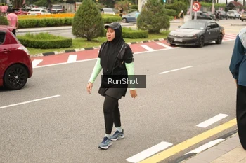 Runner Photo 4267124