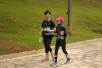 Runner Photo 4267184