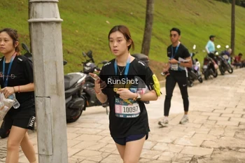 Runner Photo 4267245