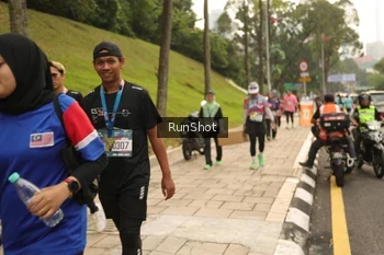Runner Photo 4267304