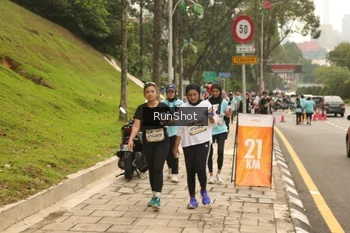 Runner Photo 4267325