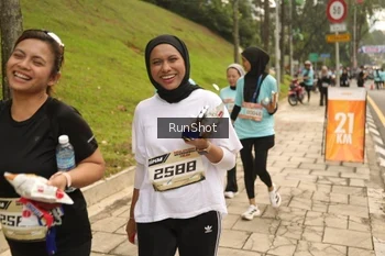 Runner Photo 4267342