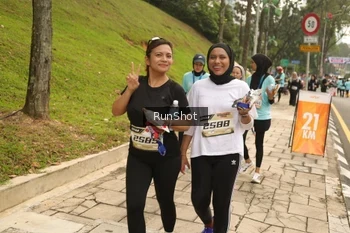 Runner Photo 4267346