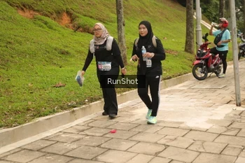 Runner Photo 4267352