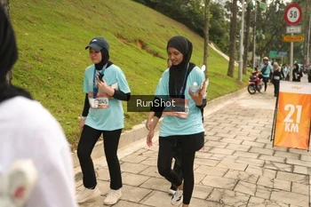 Runner Photo 4267354