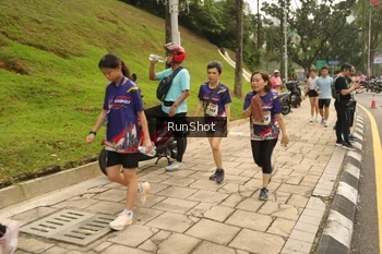 Runner Photo 4267378