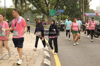 Runner Photo 4267415