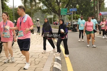 Runner Photo 4267418