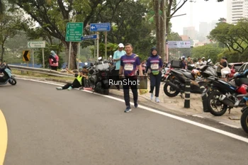 Runner Photo 4267435