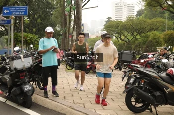 Runner Photo 4267448