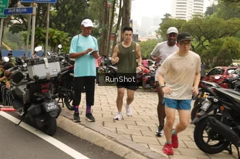 Runner Photo 4267450