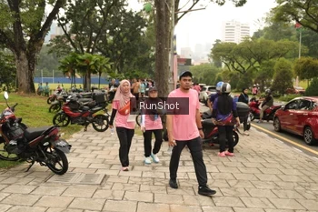 Runner Photo 4267452
