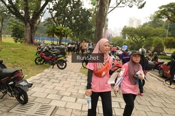 Runner Photo 4267465