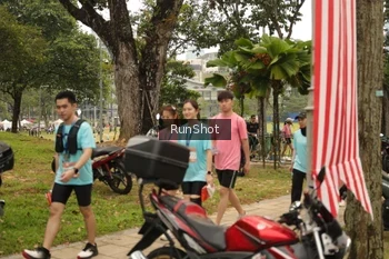 Runner Photo 4267473