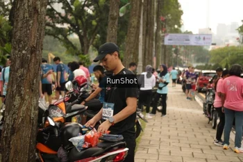 Runner Photo 4267492