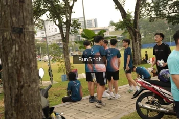 Runner Photo 4267499