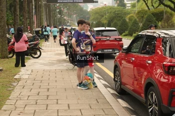 Runner Photo 4267511